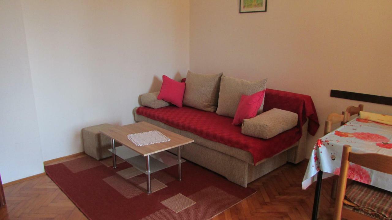 Apartmani Petunia Fažana Exterior foto